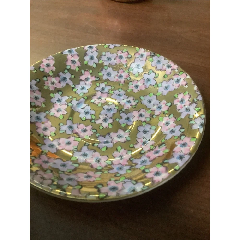 Lmari? Japan- Floral Chintz on gold